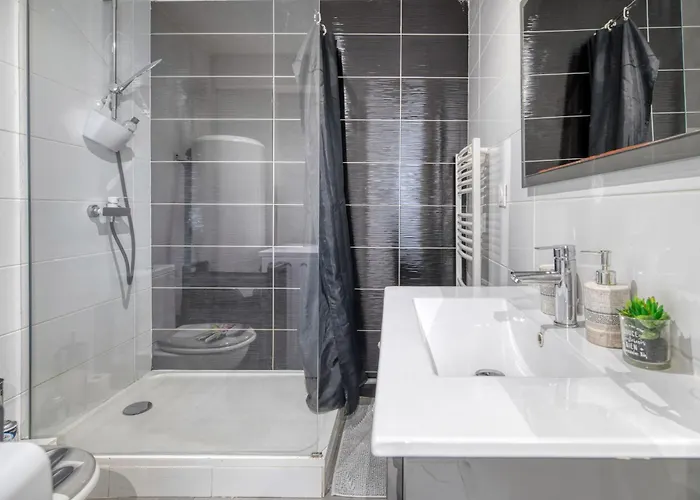 Le Cosy 3 Min De La Gare A Pieds Parking Gratuit Ventilateur